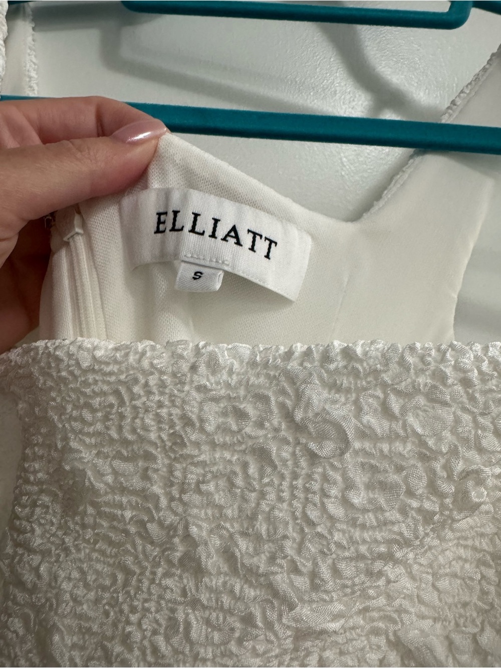 Elliatt White Square-Neck Mini Dress with Side Bow - Picture 4 of 4
